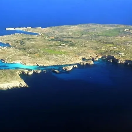 Cosy 3 Bedroom Maisonette-near Marsaskala Seafront マルサスカーラ