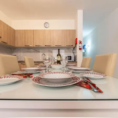 Cosy 3 Bedroom Maisonette-near Marsaskala Seafront 公寓