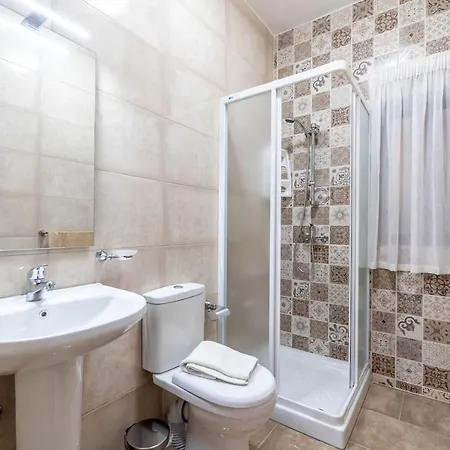 Cosy 3 Bedroom Maisonette-near Marsaskala Seafront * 马尔萨斯卡拉